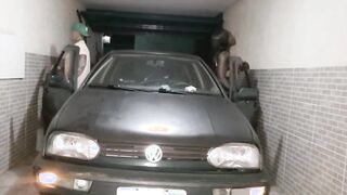 Fudendo no capu do carro